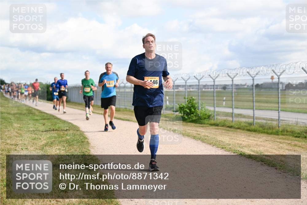 14.09.2025 - Airport Race Dr. Thomas Lammeyer http://msf.ph/oto/8871342 14.09.2025 12:15:55 Laufen 1032, 46 meine-sportfotos.de
