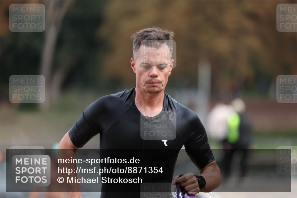 14.09.2025 - Stadtparktriathlon Michael Strokosch http://msf.ph/oto/8871354 14.09.2025 11:32:51 Schwimmen 1026, 1053 meine-sportfotos.de