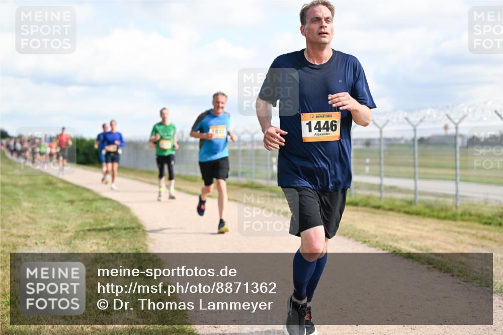 14.09.2025 - Airport Race Dr. Thomas Lammeyer http://msf.ph/oto/8871362 14.09.2025 12:15:56 Laufen 1446 meine-sportfotos.de