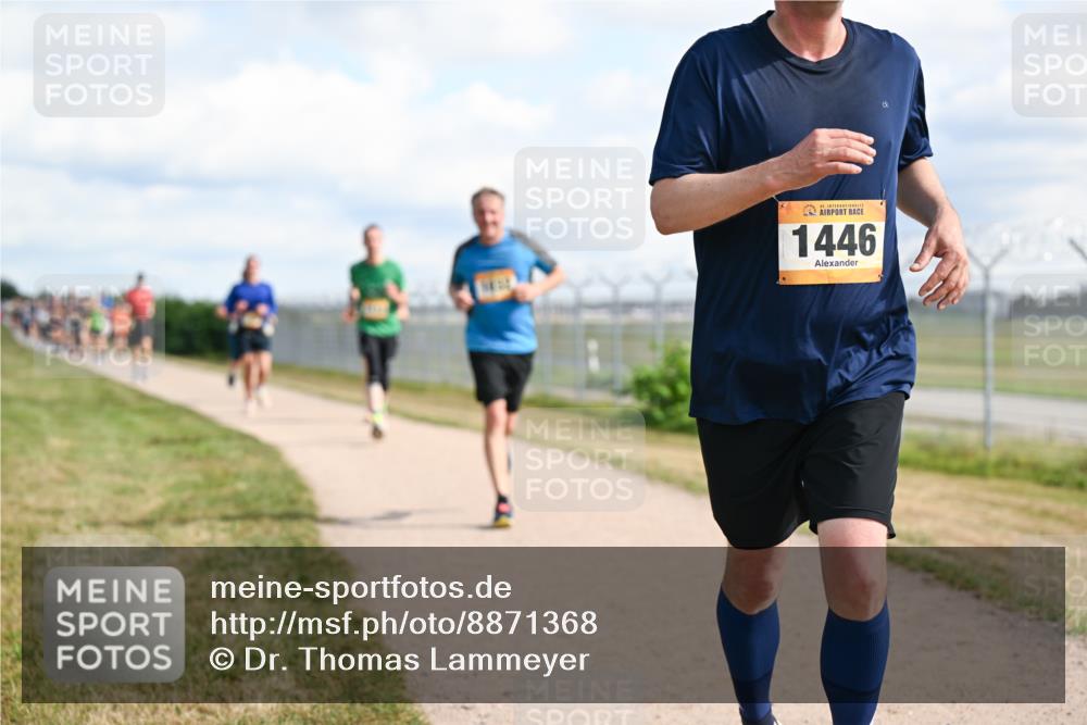 14.09.2025 - Airport Race Dr. Thomas Lammeyer http://msf.ph/oto/8871368 14.09.2025 12:15:57 Laufen 42, 1446 meine-sportfotos.de