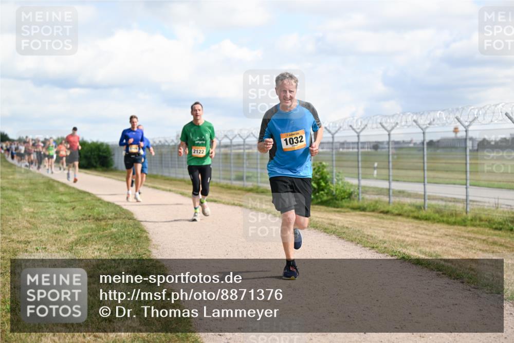 14.09.2025 - Airport Race Dr. Thomas Lammeyer http://msf.ph/oto/8871376 14.09.2025 12:15:57 Laufen 2122, 1032 meine-sportfotos.de