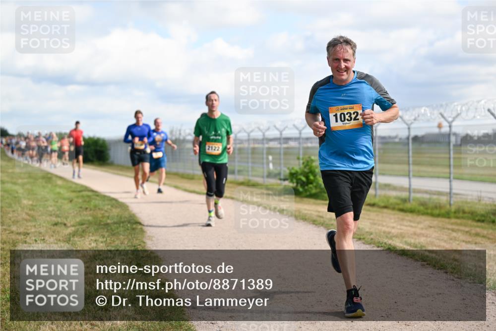 14.09.2025 - Airport Race Dr. Thomas Lammeyer http://msf.ph/oto/8871389 14.09.2025 12:15:58 Laufen 2122, 1032 meine-sportfotos.de