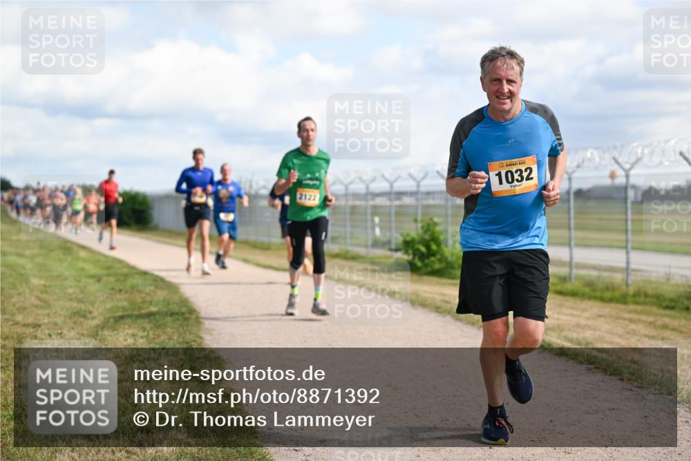 14.09.2025 - Airport Race Dr. Thomas Lammeyer http://msf.ph/oto/8871392 14.09.2025 12:15:58 Laufen 1032 meine-sportfotos.de