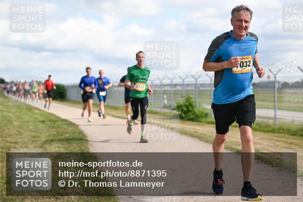14.09.2025 - Airport Race Dr. Thomas Lammeyer http://msf.ph/oto/8871395 14.09.2025 12:15:58 Laufen 032 meine-sportfotos.de