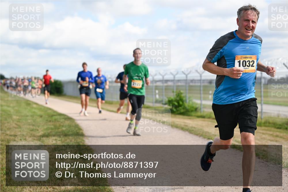 14.09.2025 - Airport Race Dr. Thomas Lammeyer http://msf.ph/oto/8871397 14.09.2025 12:15:58 Laufen 1032 meine-sportfotos.de