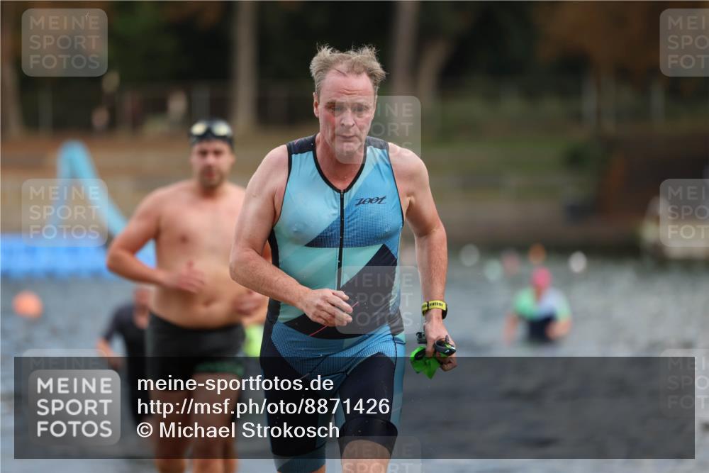 14.09.2025 - Stadtparktriathlon Michael Strokosch http://msf.ph/oto/8871426 14.09.2025 11:33:24 Schwimmen 1058, 1060, 1078, 1079, 1108 meine-sportfotos.de