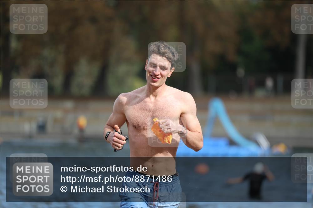 14.09.2025 - Stadtparktriathlon Michael Strokosch http://msf.ph/oto/8871486 14.09.2025 11:33:50 Schwimmen 1029, 1084 meine-sportfotos.de