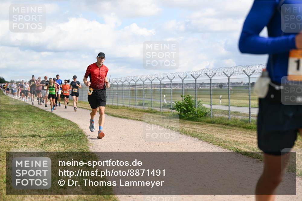 14.09.2025 - Airport Race Dr. Thomas Lammeyer http://msf.ph/oto/8871491 14.09.2025 12:16:04 Laufen 4236, 37, 144, 4, 1 meine-sportfotos.de