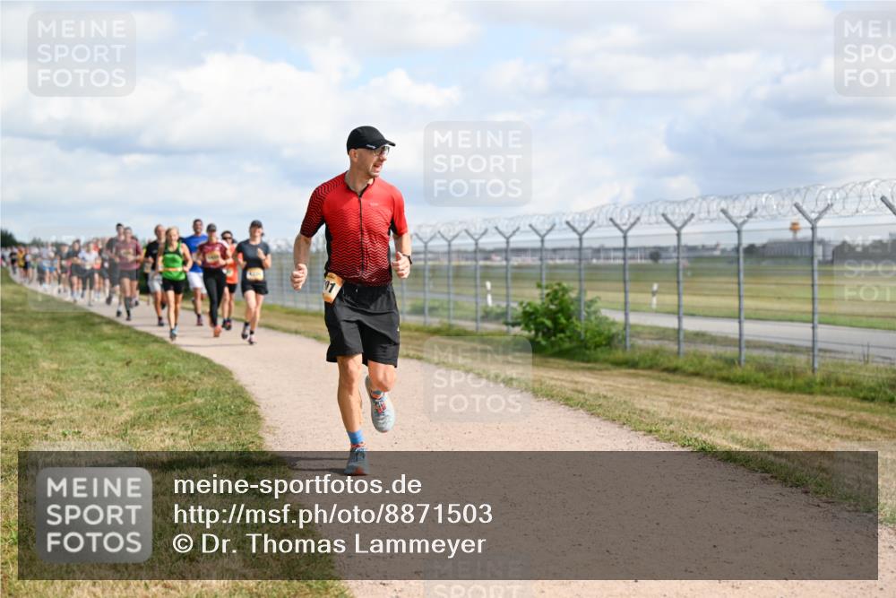 14.09.2025 - Airport Race Dr. Thomas Lammeyer http://msf.ph/oto/8871503 14.09.2025 12:16:05 Laufen 2200 meine-sportfotos.de