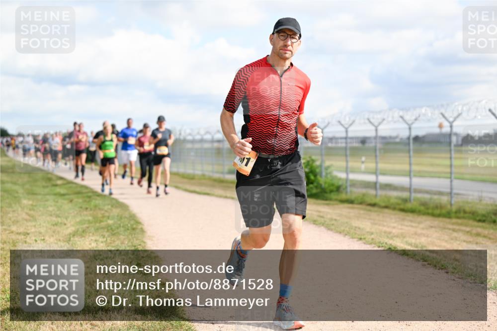 14.09.2025 - Airport Race Dr. Thomas Lammeyer http://msf.ph/oto/8871528 14.09.2025 12:16:06 Laufen  meine-sportfotos.de