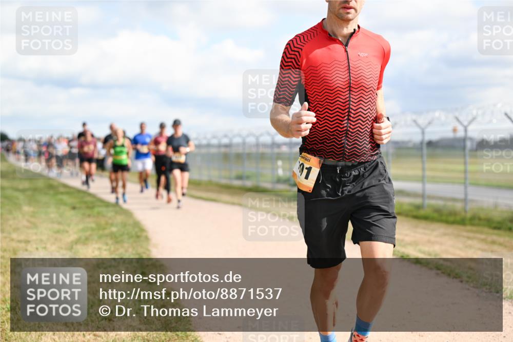 14.09.2025 - Airport Race Dr. Thomas Lammeyer http://msf.ph/oto/8871537 14.09.2025 12:16:07 Laufen 1 meine-sportfotos.de