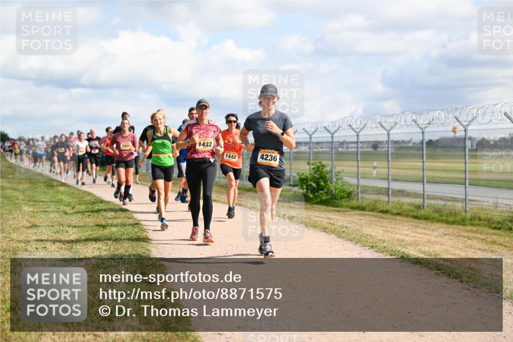 14.09.2025 - Airport Race Dr. Thomas Lammeyer http://msf.ph/oto/8871575 14.09.2025 12:16:10 Laufen 1432, 2086, 1442, 4236 meine-sportfotos.de