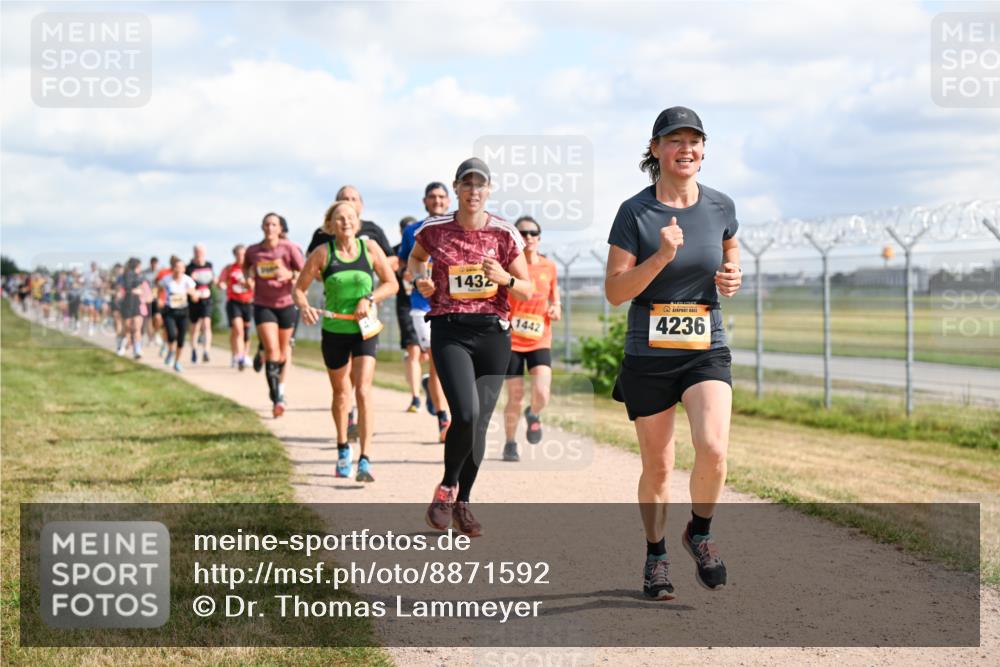 14.09.2025 - Airport Race Dr. Thomas Lammeyer http://msf.ph/oto/8871592 14.09.2025 12:16:11 Laufen 1432, 1442, 4236 meine-sportfotos.de
