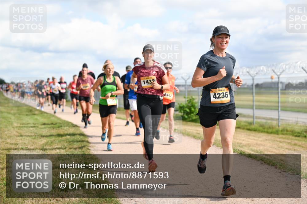 14.09.2025 - Airport Race Dr. Thomas Lammeyer http://msf.ph/oto/8871593 14.09.2025 12:16:11 Laufen 1432, 1442, 4236 meine-sportfotos.de