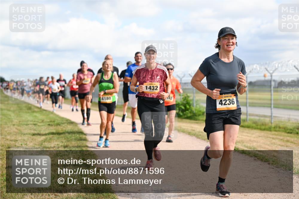 14.09.2025 - Airport Race Dr. Thomas Lammeyer http://msf.ph/oto/8871596 14.09.2025 12:16:11 Laufen 4180, 1432, 4236 meine-sportfotos.de