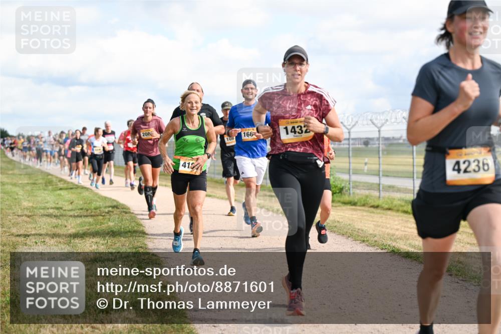 14.09.2025 - Airport Race Dr. Thomas Lammeyer http://msf.ph/oto/8871601 14.09.2025 12:16:11 Laufen 208, 4157, 108, 166, 1432, 4236 meine-sportfotos.de