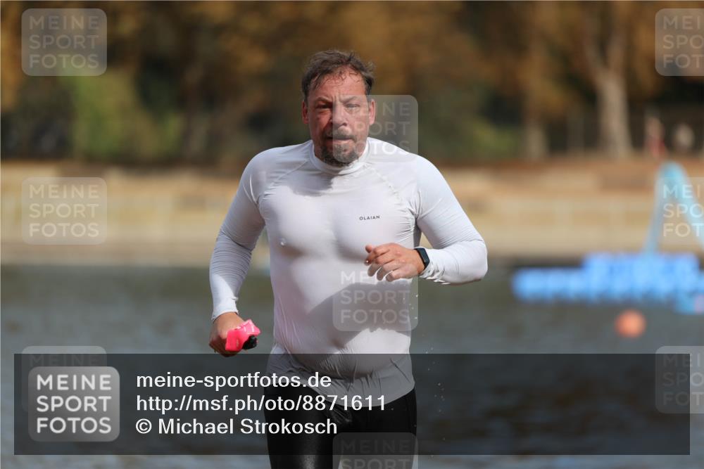 14.09.2025 - Stadtparktriathlon Michael Strokosch http://msf.ph/oto/8871611 14.09.2025 11:34:59 Schwimmen 1050, 1055, 1066, 1085, 1089, 1098, 1117 meine-sportfotos.de