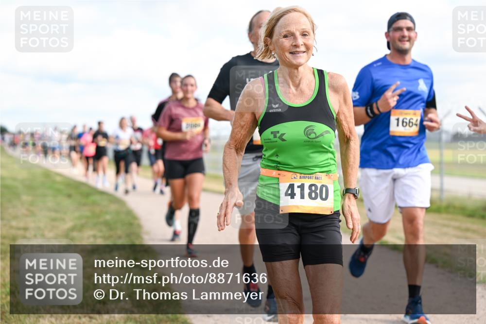 14.09.2025 - Airport Race Dr. Thomas Lammeyer http://msf.ph/oto/8871636 14.09.2025 12:16:13 Laufen 4180, 1664 meine-sportfotos.de