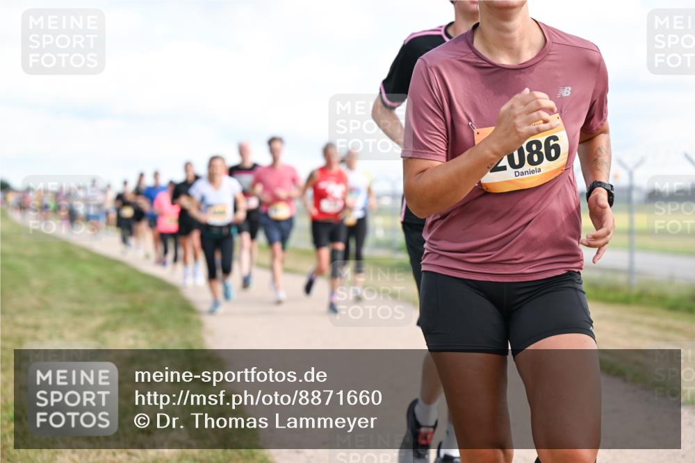 14.09.2025 - Airport Race Dr. Thomas Lammeyer http://msf.ph/oto/8871660 14.09.2025 12:16:15 Laufen 2086 meine-sportfotos.de