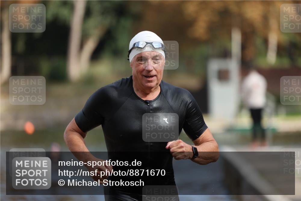 14.09.2025 - Stadtparktriathlon Michael Strokosch http://msf.ph/oto/8871670 14.09.2025 11:35:23 Schwimmen 1057 meine-sportfotos.de