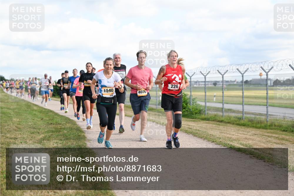 14.09.2025 - Airport Race Dr. Thomas Lammeyer http://msf.ph/oto/8871683 14.09.2025 12:16:16 Laufen 1183, 1540, 1540, 4076, 2, 226 meine-sportfotos.de