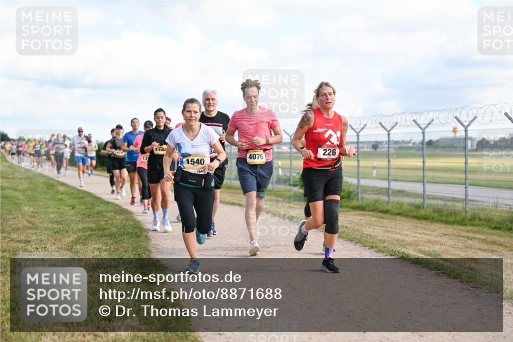 14.09.2025 - Airport Race Dr. Thomas Lammeyer http://msf.ph/oto/8871688 14.09.2025 12:16:17 Laufen 139, 1183, 1540, 1540, 4076, 226 meine-sportfotos.de