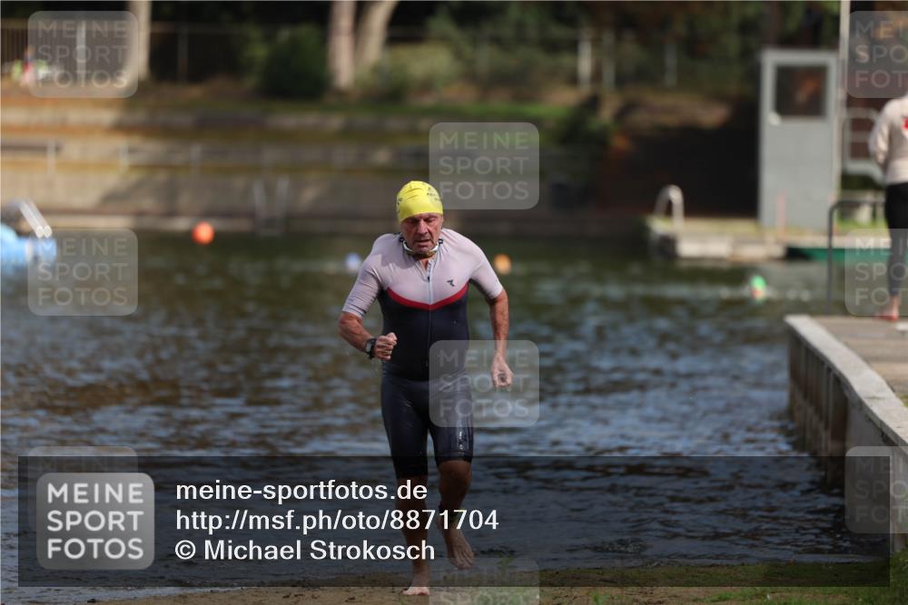 14.09.2025 - Stadtparktriathlon Michael Strokosch http://msf.ph/oto/8871704 14.09.2025 11:35:58 Schwimmen 1059 meine-sportfotos.de