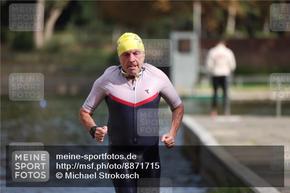 14.09.2025 - Stadtparktriathlon Michael Strokosch http://msf.ph/oto/8871715 14.09.2025 11:36:01 Schwimmen 1059 meine-sportfotos.de