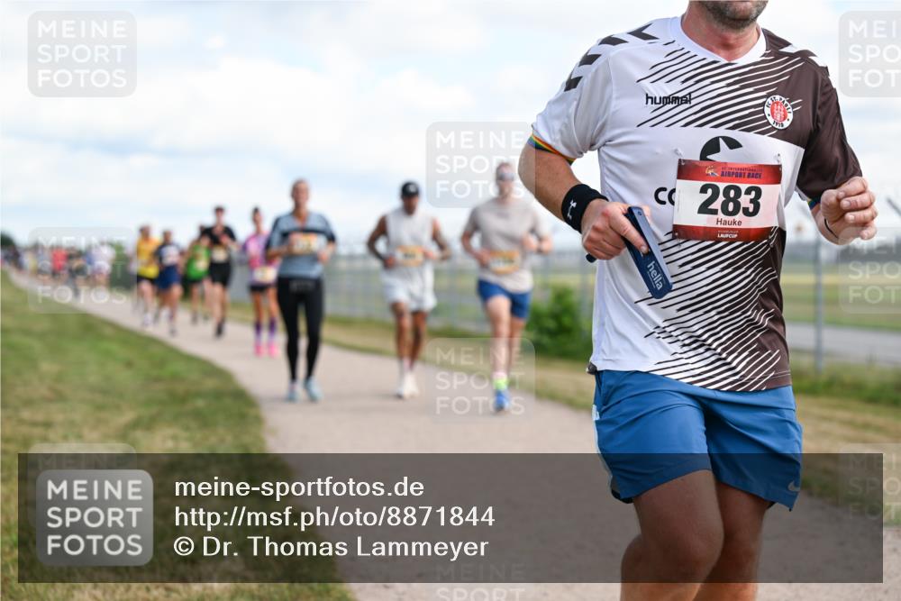 14.09.2025 - Airport Race Dr. Thomas Lammeyer http://msf.ph/oto/8871844 14.09.2025 12:16:26 Laufen 42, 283 meine-sportfotos.de