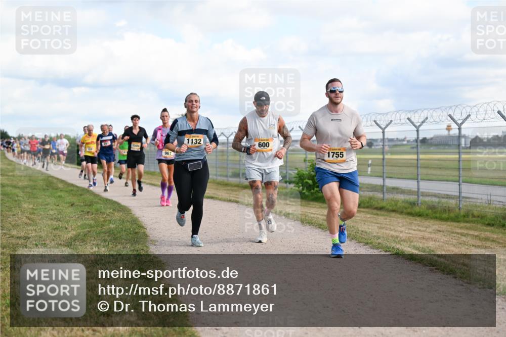 14.09.2025 - Airport Race Dr. Thomas Lammeyer http://msf.ph/oto/8871861 14.09.2025 12:16:27 Laufen 1241, 201, 1504, 1132, 600, 967, 1755 meine-sportfotos.de