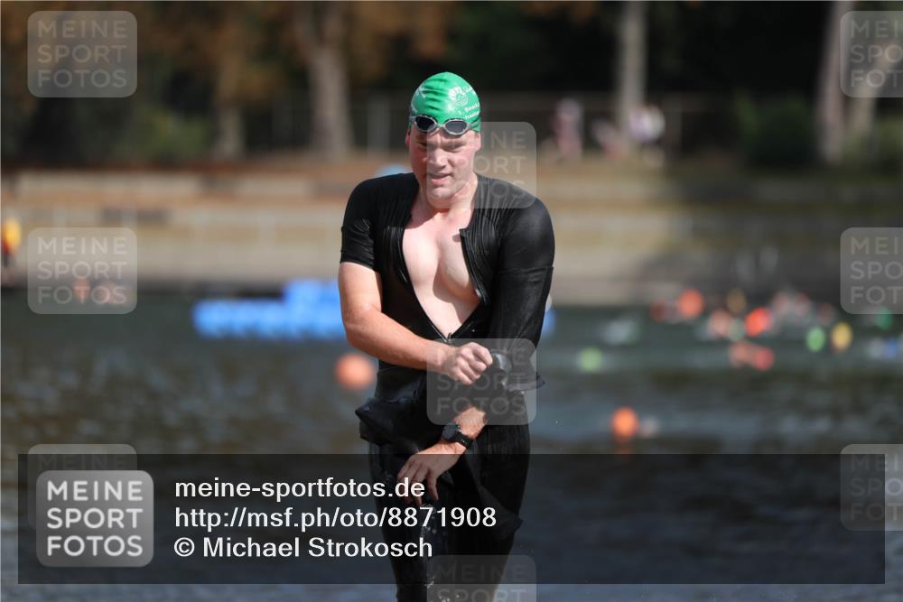 14.09.2025 - Stadtparktriathlon Michael Strokosch http://msf.ph/oto/8871908 14.09.2025 11:49:20 Schwimmen 1178 meine-sportfotos.de