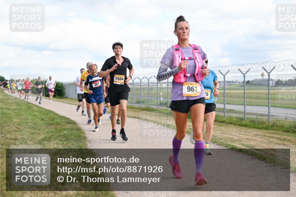14.09.2025 - Airport Race Dr. Thomas Lammeyer http://msf.ph/oto/8871926 14.09.2025 12:16:31 Laufen 261, 1504, 1504, 967, 8 meine-sportfotos.de