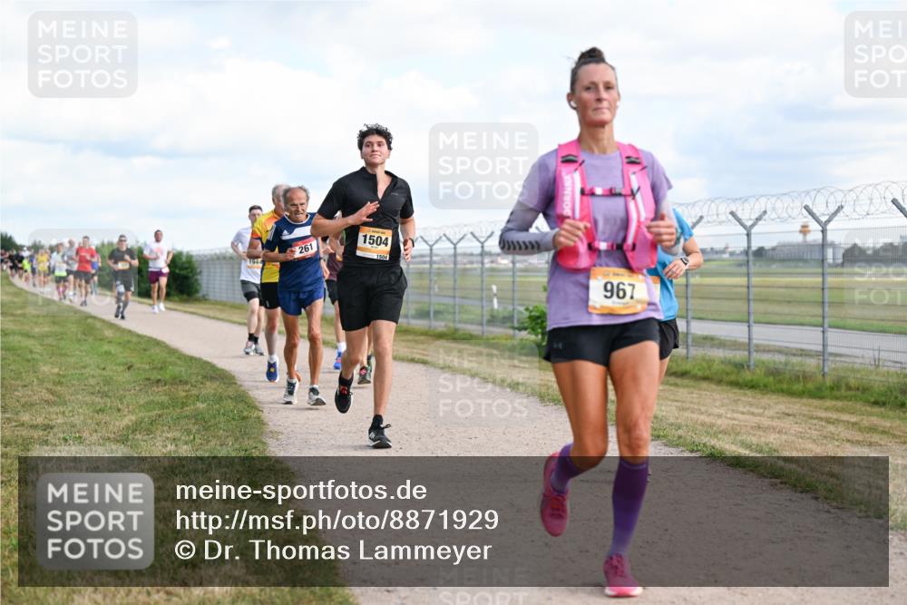 14.09.2025 - Airport Race Dr. Thomas Lammeyer http://msf.ph/oto/8871929 14.09.2025 12:16:31 Laufen 261, 1504, 1504, 967 meine-sportfotos.de