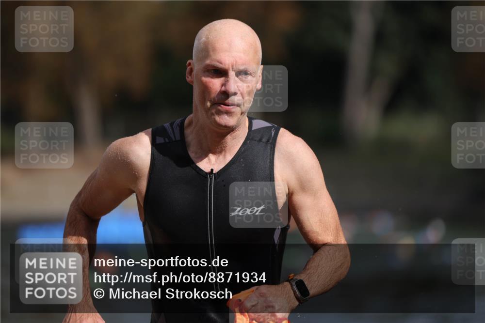 14.09.2025 - Stadtparktriathlon Michael Strokosch http://msf.ph/oto/8871934 14.09.2025 11:49:41 Schwimmen 1209 meine-sportfotos.de