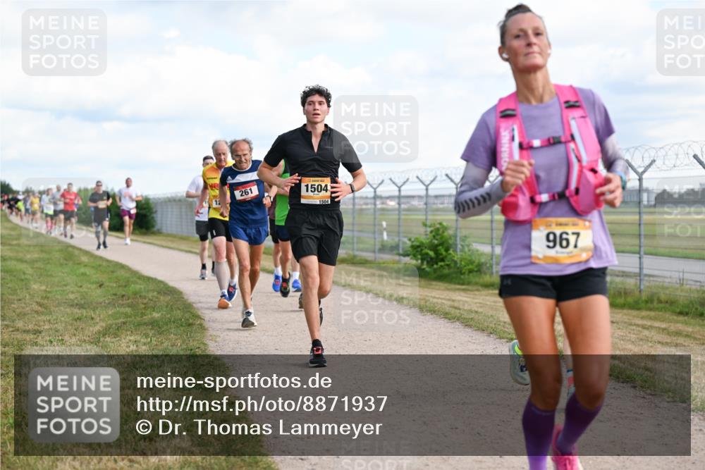 14.09.2025 - Airport Race Dr. Thomas Lammeyer http://msf.ph/oto/8871937 14.09.2025 12:16:31 Laufen 261, 12, 1504, 1504, 967 meine-sportfotos.de