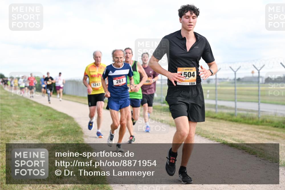14.09.2025 - Airport Race Dr. Thomas Lammeyer http://msf.ph/oto/8871954 14.09.2025 12:16:32 Laufen 1243, 261, 1504, 1504 meine-sportfotos.de