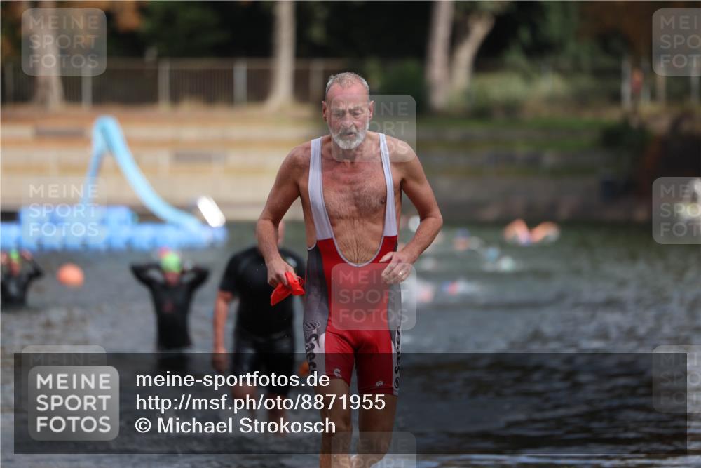 14.09.2025 - Stadtparktriathlon Michael Strokosch http://msf.ph/oto/8871955 14.09.2025 11:50:08 Schwimmen 1162, 1168, 1170, 1174, 1214 meine-sportfotos.de