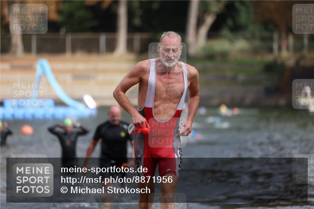 14.09.2025 - Stadtparktriathlon Michael Strokosch http://msf.ph/oto/8871956 14.09.2025 11:50:08 Schwimmen 1162, 1168, 1170, 1174, 1214 meine-sportfotos.de