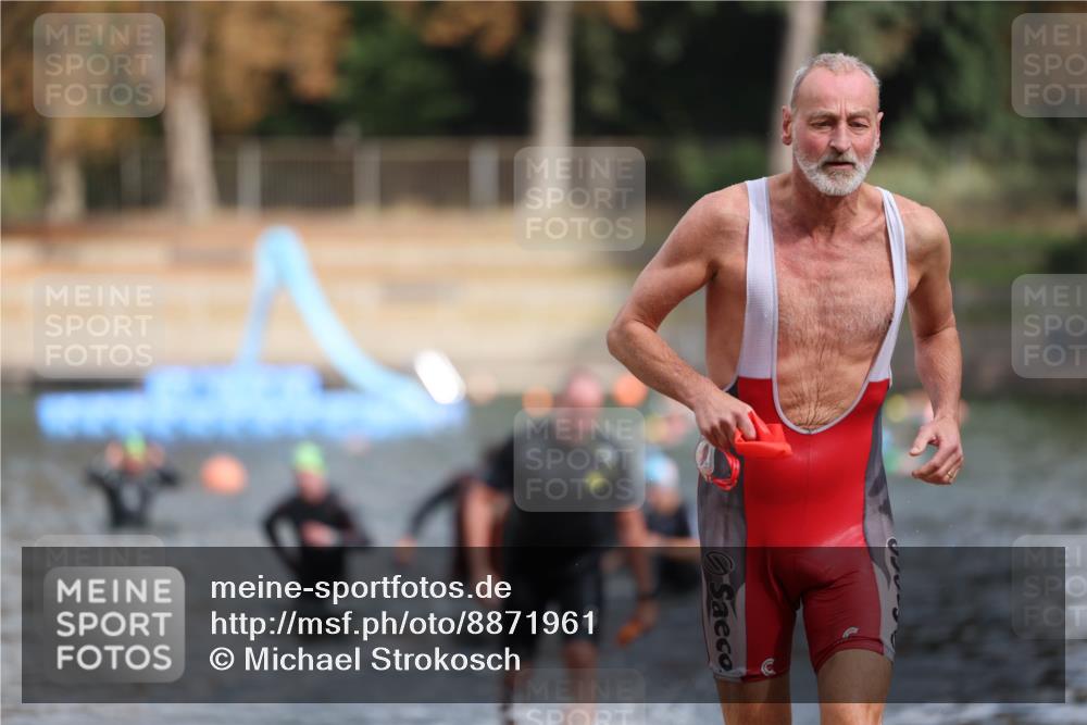 14.09.2025 - Stadtparktriathlon Michael Strokosch http://msf.ph/oto/8871961 14.09.2025 11:50:09 Schwimmen 1162, 1168, 1170, 1174, 1188, 1214 meine-sportfotos.de