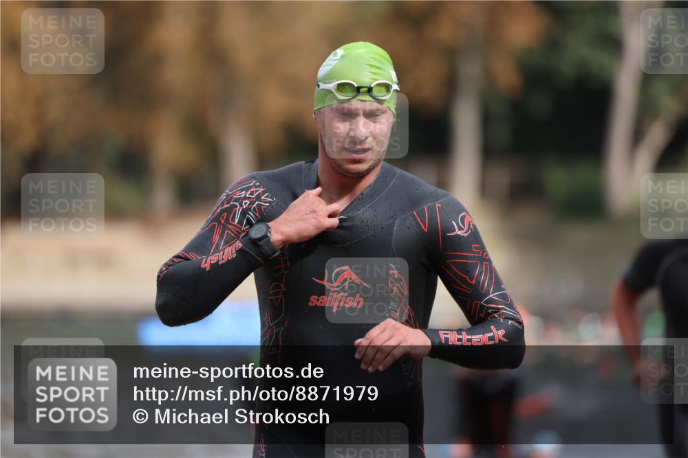 14.09.2025 - Stadtparktriathlon Michael Strokosch http://msf.ph/oto/8871979 14.09.2025 11:50:13 Schwimmen 1162, 1168, 1170, 1174, 1188, 1214 meine-sportfotos.de