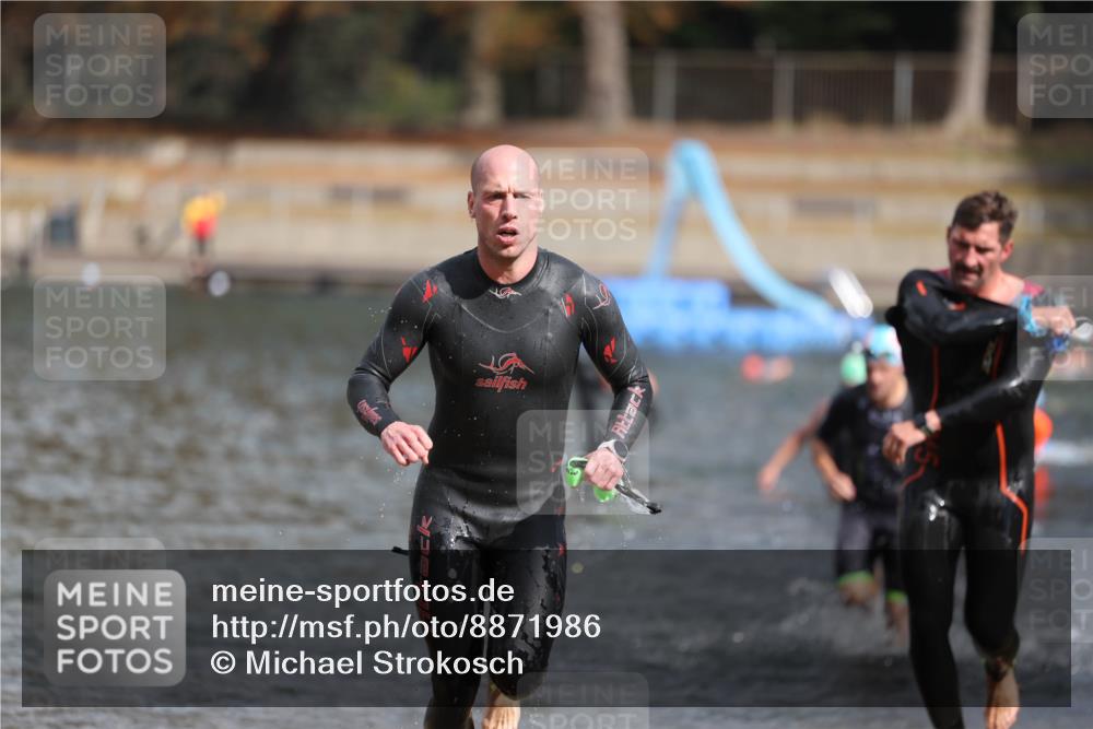14.09.2025 - Stadtparktriathlon Michael Strokosch http://msf.ph/oto/8871986 14.09.2025 11:50:17 Schwimmen 1162, 1168, 1174, 1188, 1214 meine-sportfotos.de