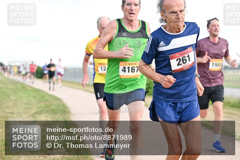 14.09.2025 - Airport Race Dr. Thomas Lammeyer http://msf.ph/oto/8871989 14.09.2025 12:16:34 Laufen 12, 4167, 261, 1985 meine-sportfotos.de