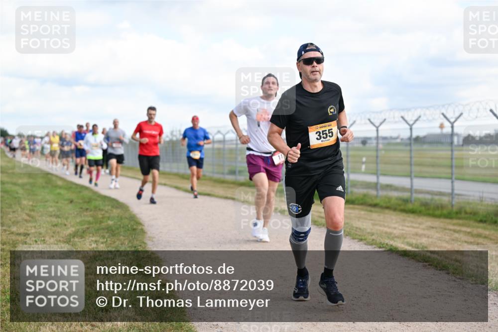 14.09.2025 - Airport Race Dr. Thomas Lammeyer http://msf.ph/oto/8872039 14.09.2025 12:16:40 Laufen 355 meine-sportfotos.de