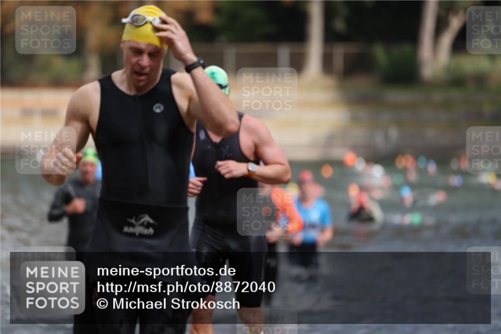 14.09.2025 - Stadtparktriathlon Michael Strokosch http://msf.ph/oto/8872040 14.09.2025 11:50:30 Schwimmen 1144, 1146, 1164, 1186, 1194 meine-sportfotos.de