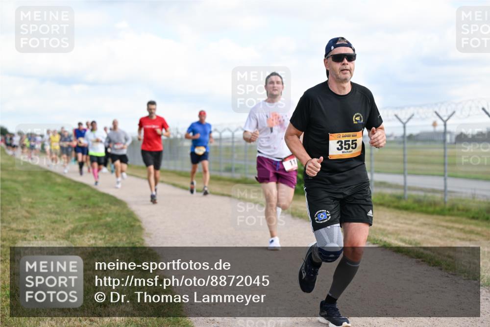14.09.2025 - Airport Race Dr. Thomas Lammeyer http://msf.ph/oto/8872045 14.09.2025 12:16:40 Laufen 11, 355 meine-sportfotos.de