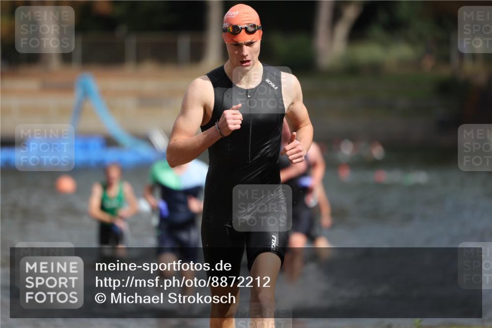 14.09.2025 - Stadtparktriathlon Michael Strokosch http://msf.ph/oto/8872212 14.09.2025 11:51:30 Schwimmen 1122, 1129, 1139, 1147, 1212 meine-sportfotos.de