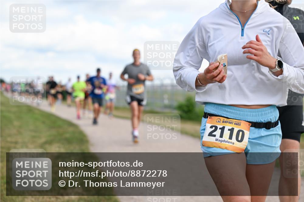 14.09.2025 - Airport Race Dr. Thomas Lammeyer http://msf.ph/oto/8872278 14.09.2025 12:16:56 Laufen 42, 2110 meine-sportfotos.de