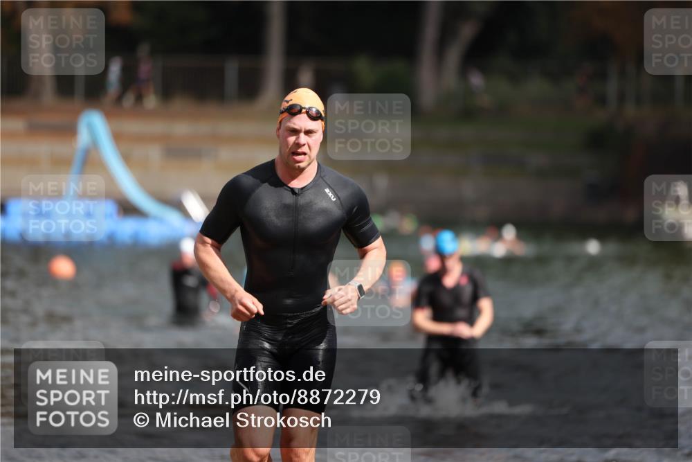 14.09.2025 - Stadtparktriathlon Michael Strokosch http://msf.ph/oto/8872279 14.09.2025 11:51:58 Schwimmen 1137, 1160, 1189, 1193 meine-sportfotos.de