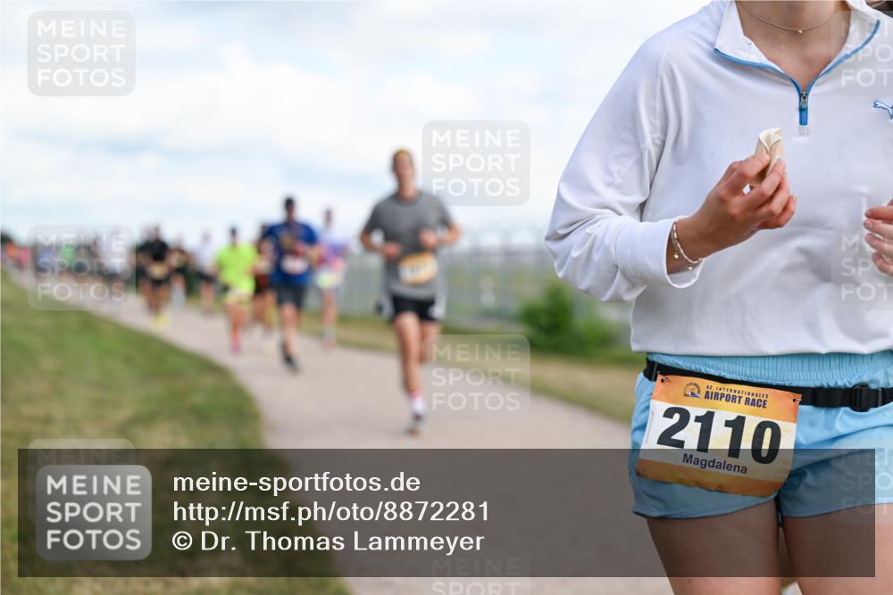 14.09.2025 - Airport Race Dr. Thomas Lammeyer http://msf.ph/oto/8872281 14.09.2025 12:16:56 Laufen 42, 2110 meine-sportfotos.de