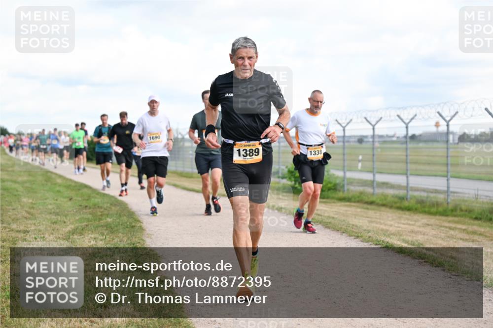 14.09.2025 - Airport Race Dr. Thomas Lammeyer http://msf.ph/oto/8872395 14.09.2025 12:17:03 Laufen 1690, 1389, 1338 meine-sportfotos.de